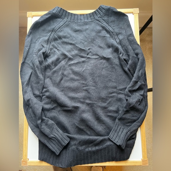 Old Navy Maternity Sweater - Picture 7 of 7